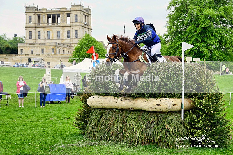 BE 150522 745a - Equestrian