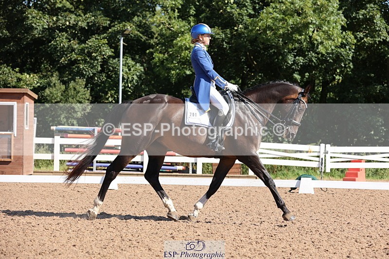 240816A-101639-02851 - 201-Natasha.Collings-Costello-Dovevale.Tender.Dove