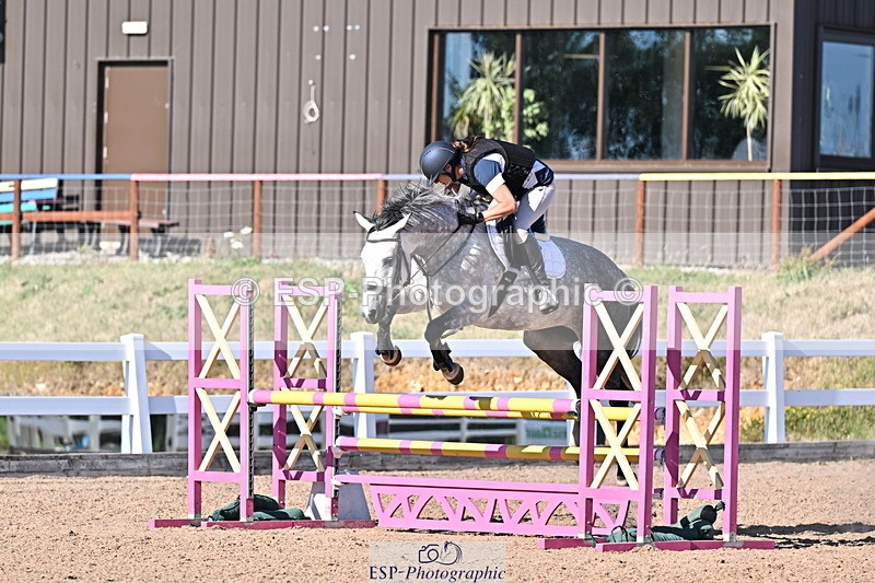 250708A-181613-00451 - 90cm Classes