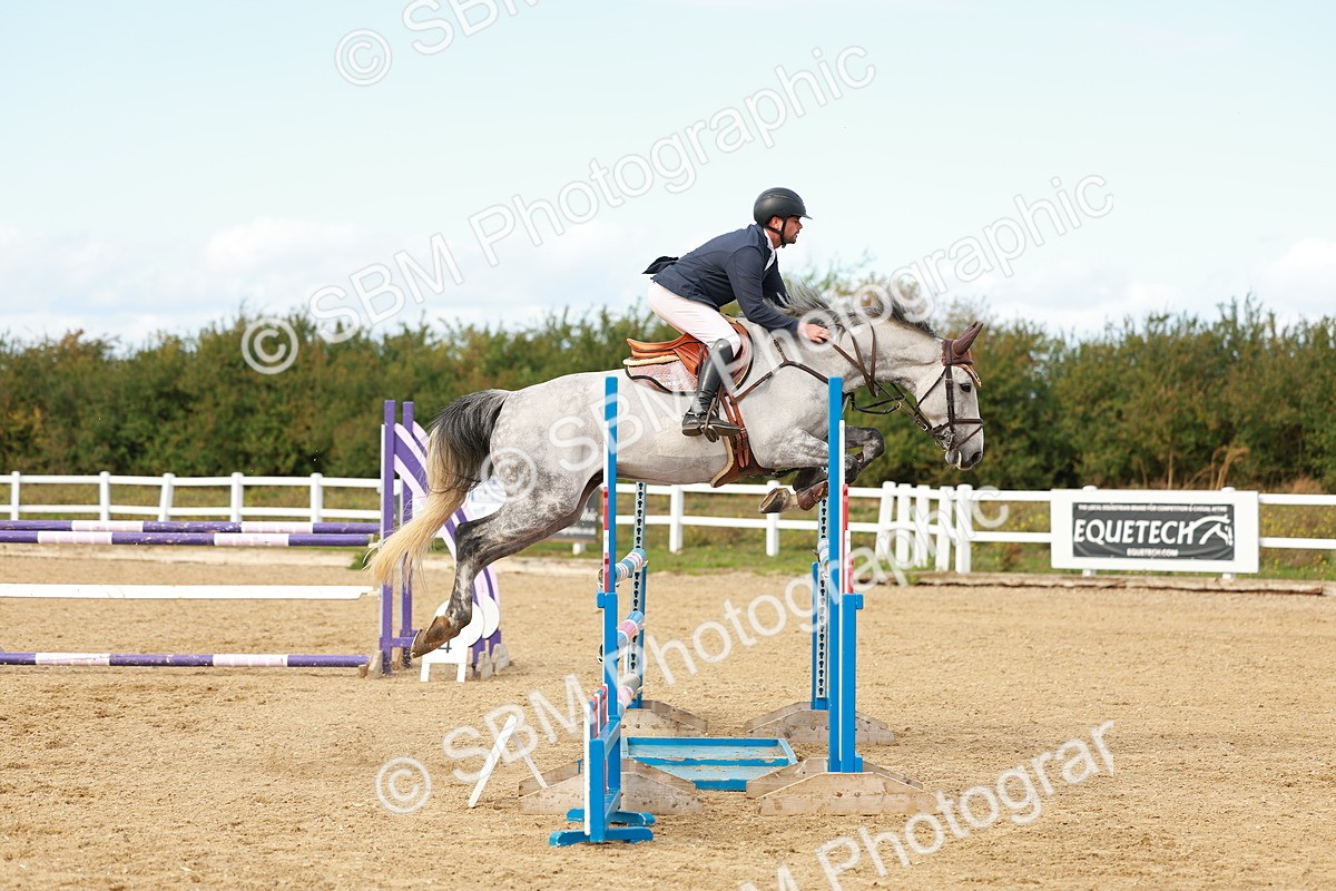 SBM_001817 - Class 4 - Senior Newcomers - 1.10m