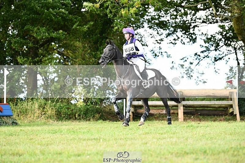 250831-181542-00843 - R-858-Emily.Bailey