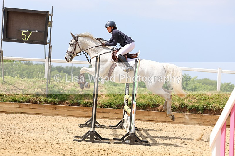 3E7A0492 - Class 10: Senior 95cm open