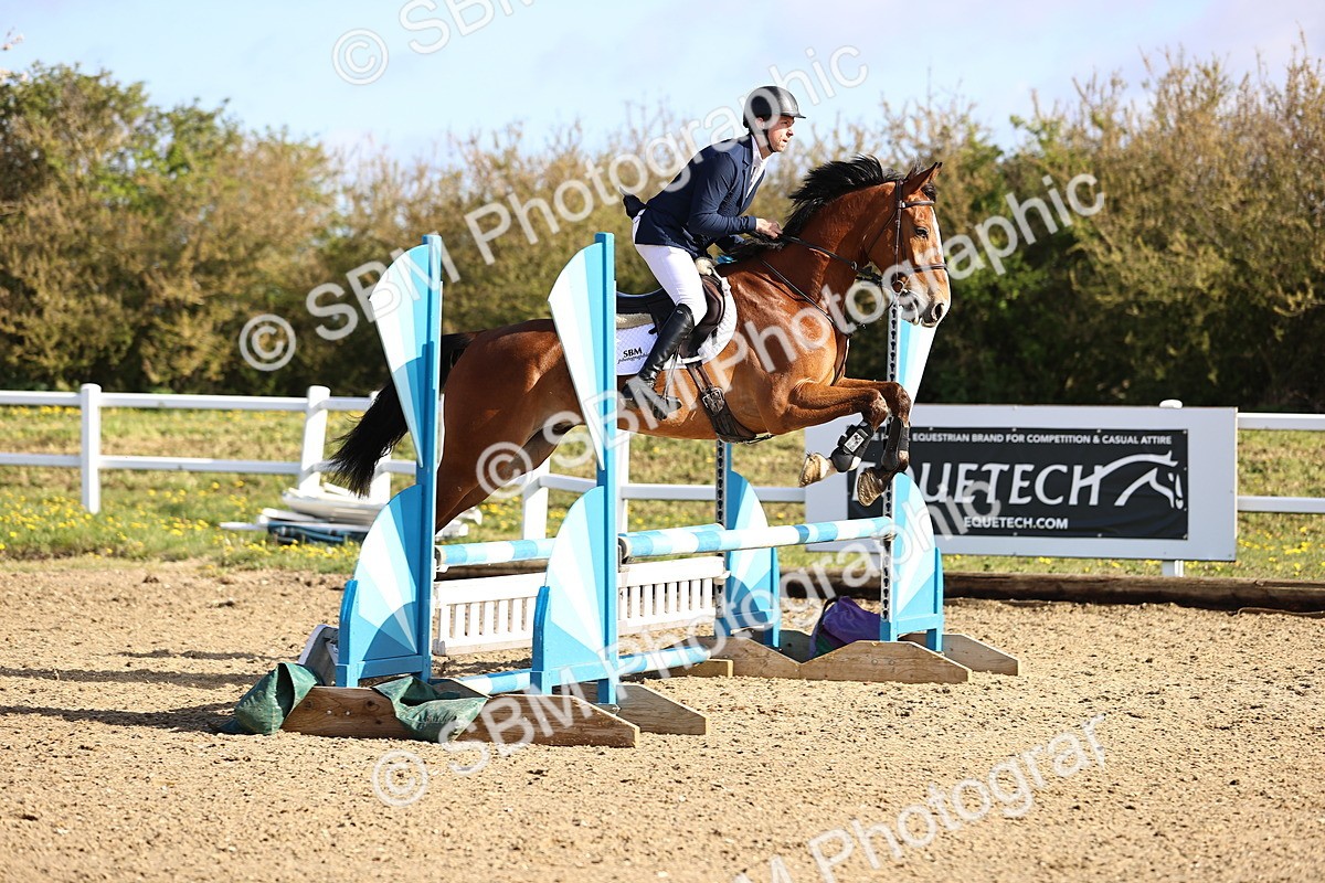SBM_002922 - Class 14 - Clear Round