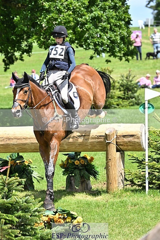 240525-133311-14452 - 152-MODRIX_DOR_VAN_DE_MISPELAERE-Annabel_Walsh