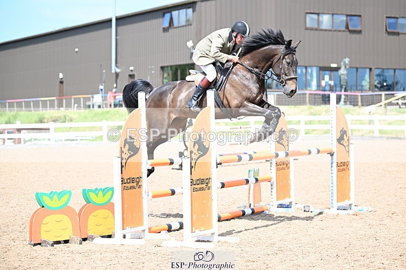 240605A-144927-00800 - Cls 4 Newcomers and 1.10m Open