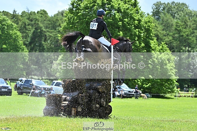 240526-122016-21945 - 401-PLOT_TWIST_B-Tom_Jackson