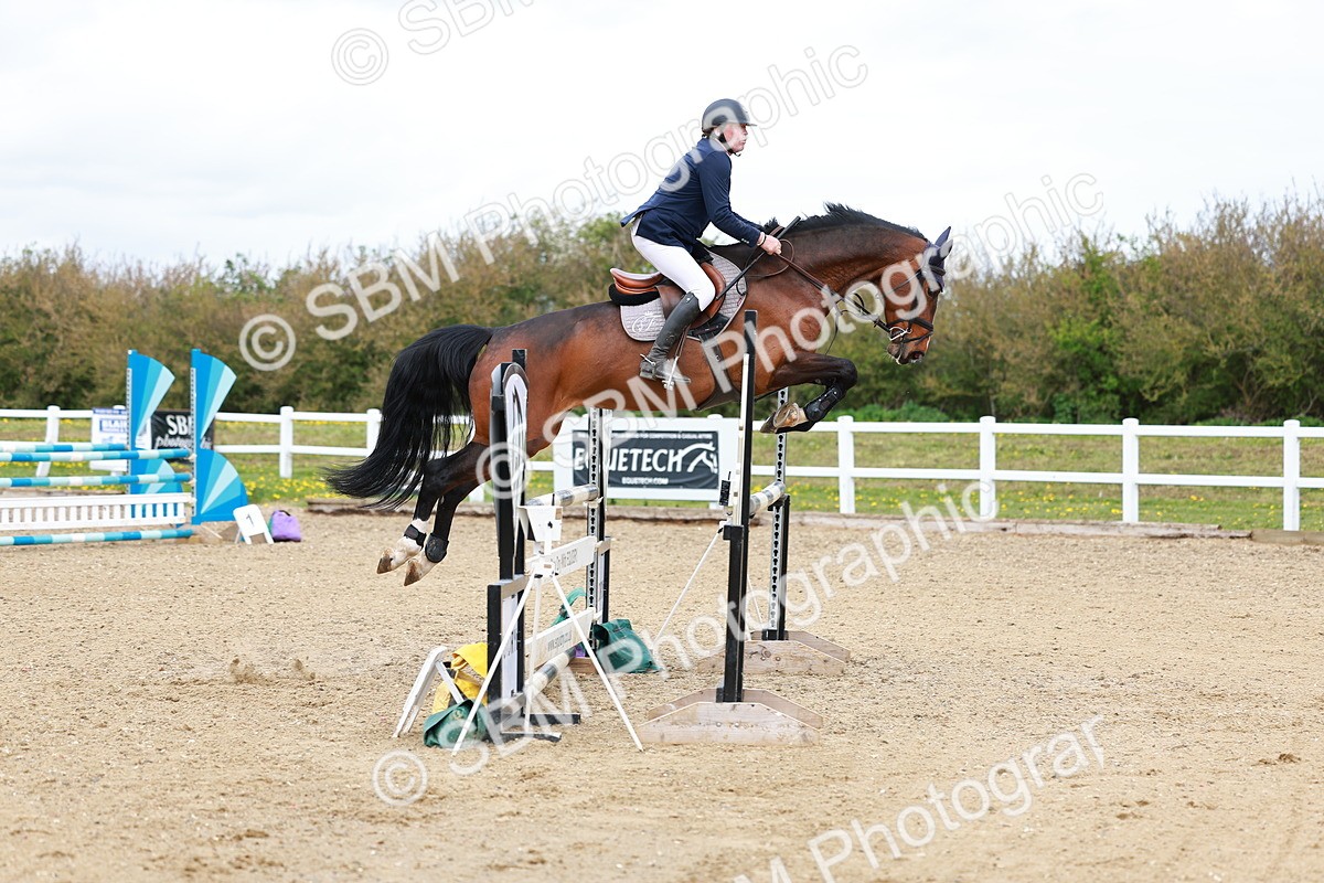 SBM_002516 - Class 10 - Senior Newcomers - 1.10m