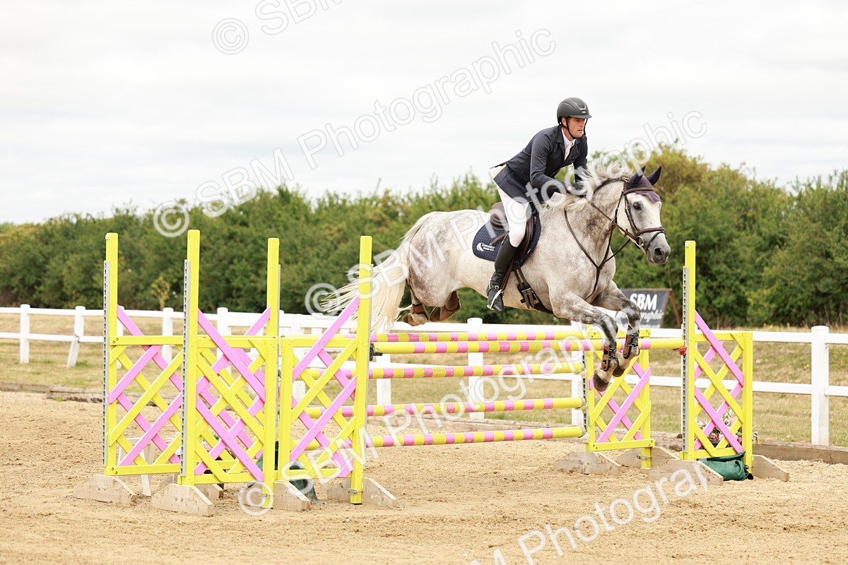 SBM_017641 - Class 21 - Senior Newcomers Championship 2d Rd