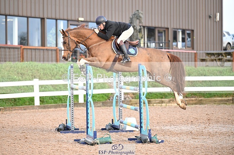 251206-141208-01258 - Cls 13 Snr Foxhunter and 1.20m
