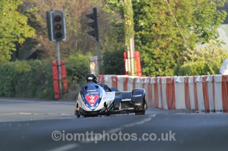 IMG_5625 - Thursday Practice - TT 2013 Side Car