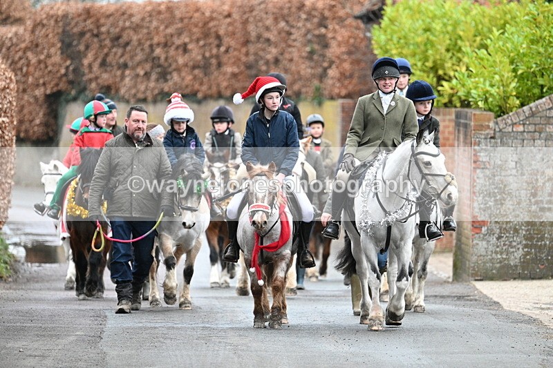 WJ7_1097 - Pub Corner