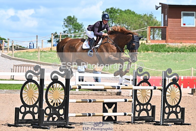 240619A-153045-00836 - Cls 5 Snr Foxhunter and 1.20m Open