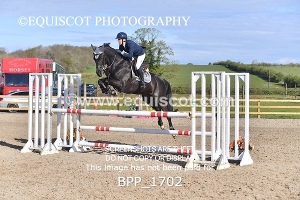 BPP_1702 - CLASS 18 SUN Senior Newcomers/ 1.10m Open