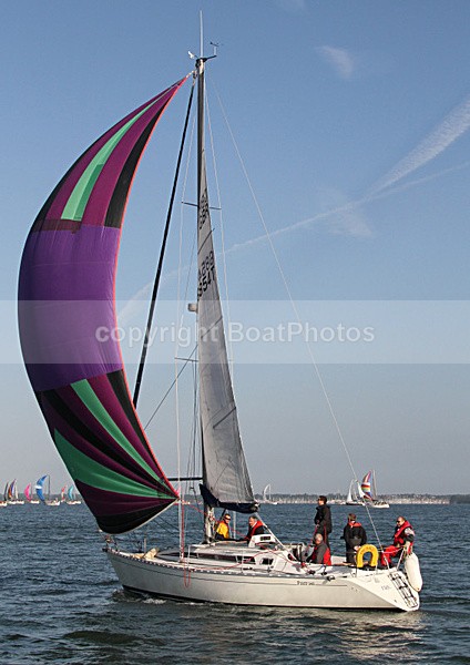 100619 FRIC GBR6854T IMG_3486 - ROUND THE ISLAND RACE 2010