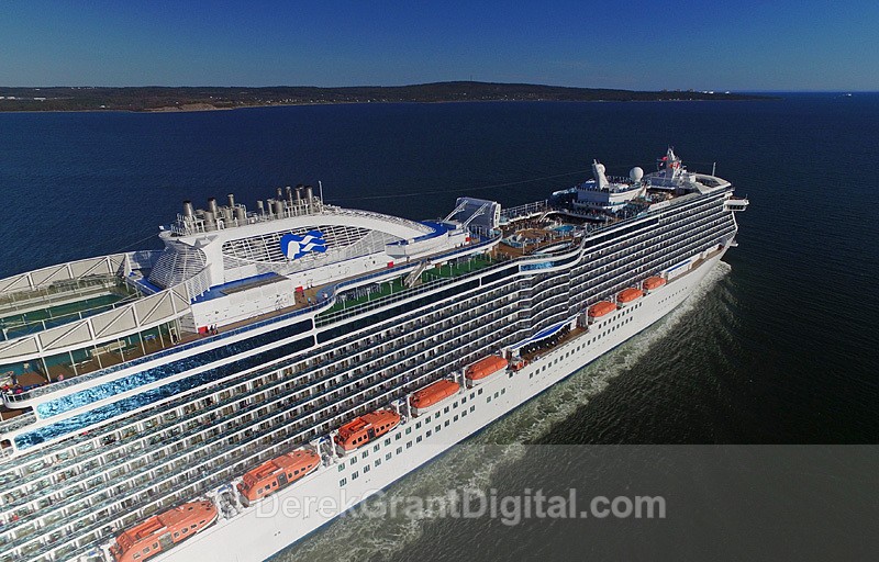 Regal Princess Love Boat Cruise Ships Saint John New Brunswick Canada - Cruise Ships