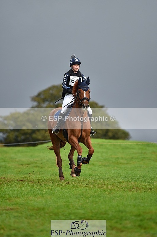 231021-100746-14282 - 643-MIH.TOPGUN-Ellie.Nicholson-SC+XC