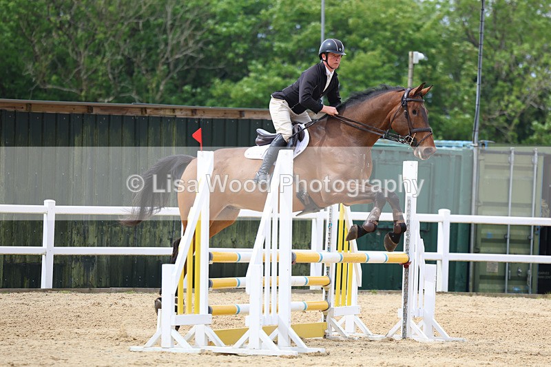 3E7A8583 - Class 4: Senior British Novice/90cm open