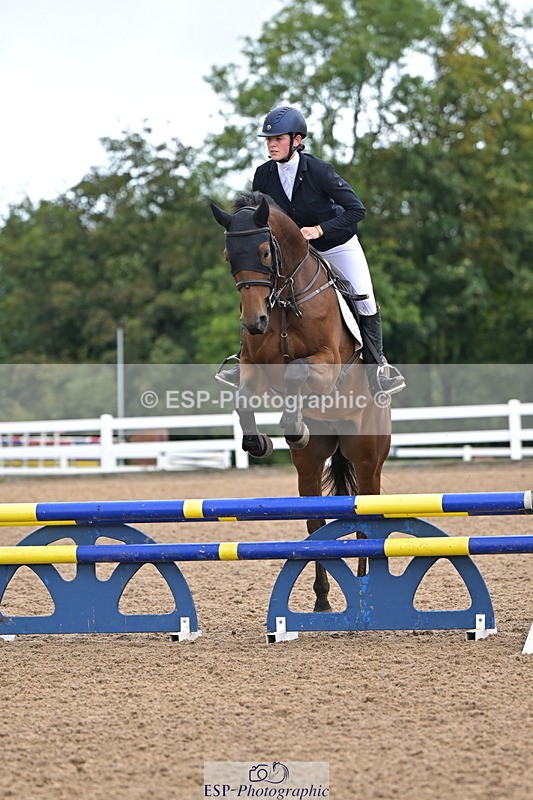 240925A-105506-00153 - Cls 1 British Novice and 90cm Open