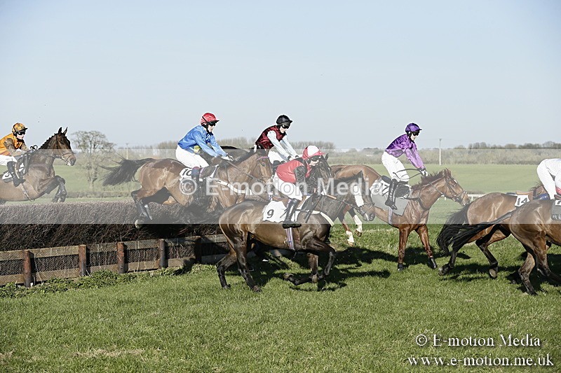 PtP 250317 464 - V.W.H. Hunt Point-to-Point Siddington 25/03/17