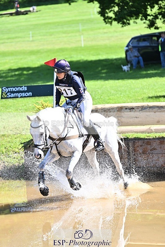 240525-100801-11831 - 317-FILIPO-Piggy_March