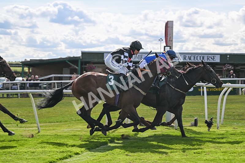 090925-Race 1-Hiccups-8242 - Race 1