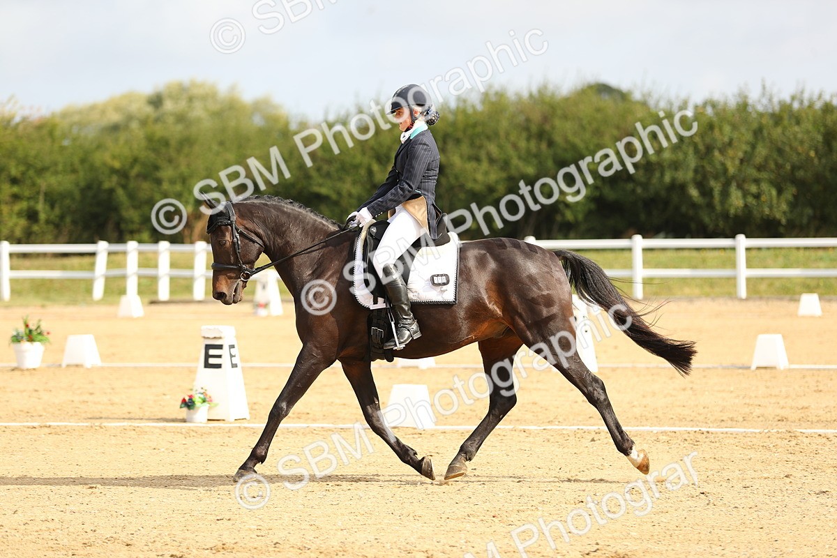 SBM_015529 - Class 13 - Novice 23 - 9.54-11.04