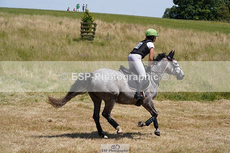 240629X-141504-3152 - 210-Tarka_Abraham-QUEEN_RUBIE