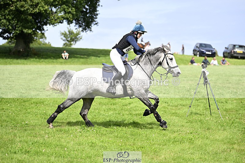 240804-161144-17879 - 662-Phoebe_Annear-THE_RIDGE_CROSS_FESTY