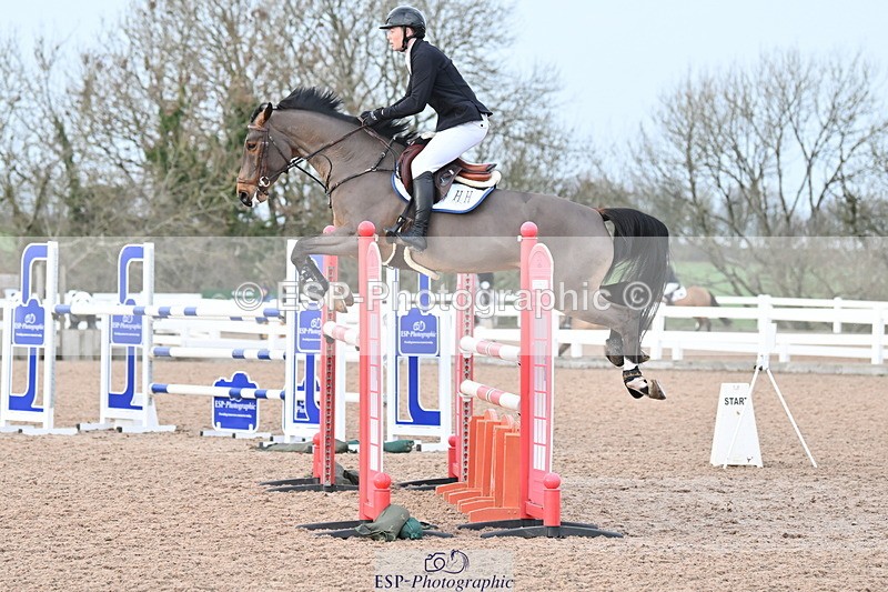 231208A-133103-00924 - Cls 6 Foxhunter & 1.20m Open