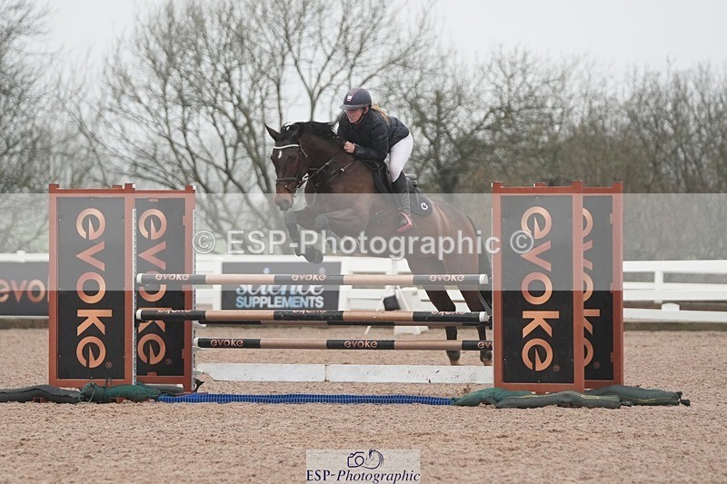 251207-121636-02024 - Cls 20 Snr Newcomers and 1.10m