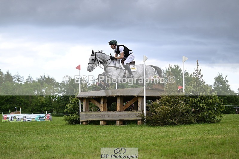 240526-124336-21781 - 404-DEERPAIRC_REVELRY-Max_Warburton