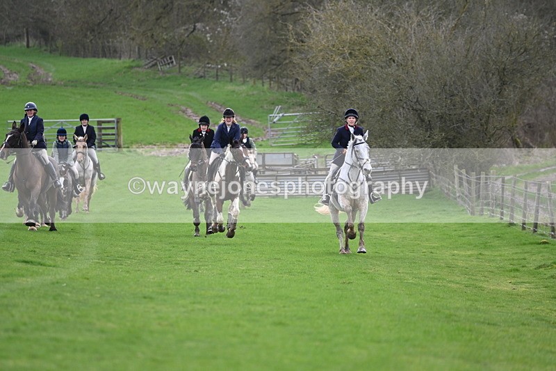 WJ6_9113 - Line Three