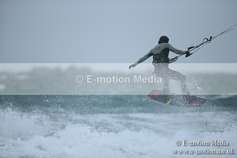 KS 030413-60 - Kite Surfing
