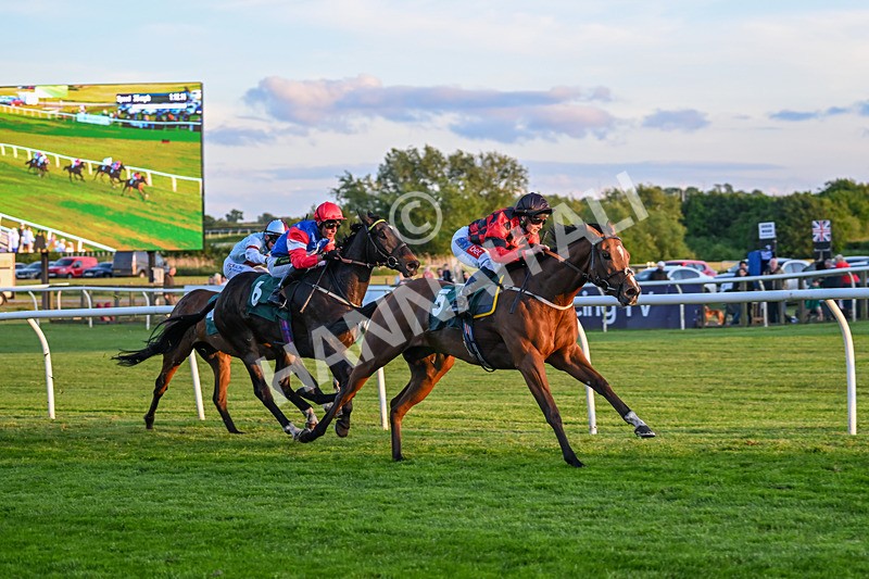 300525-Race 6-Glory Hyde-8012 - Race 6