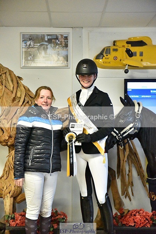 250214-153928-02638 - Advanced Medium Gold Presentations