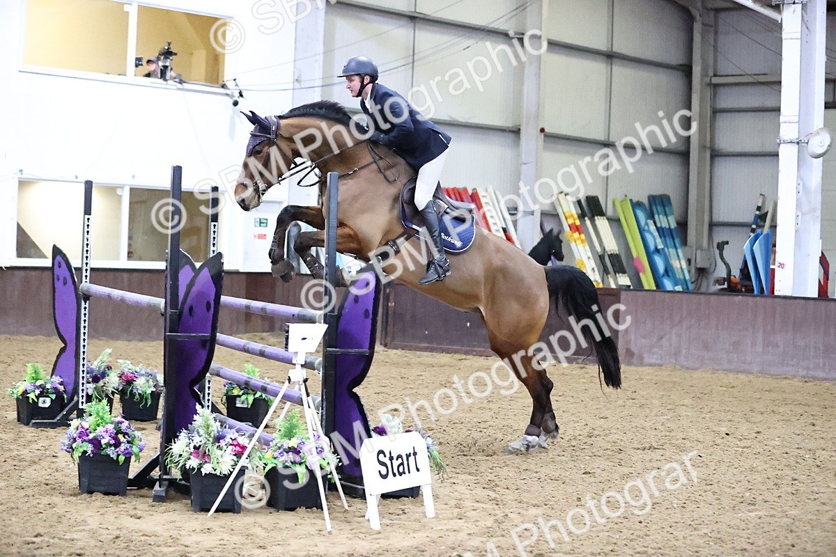 SBM_010180 - Class 25 - Equestrian Senior Foxhunter 1.20m