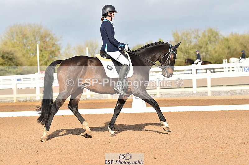 231104A-110520-01453 - Cls 5 Novice 37A