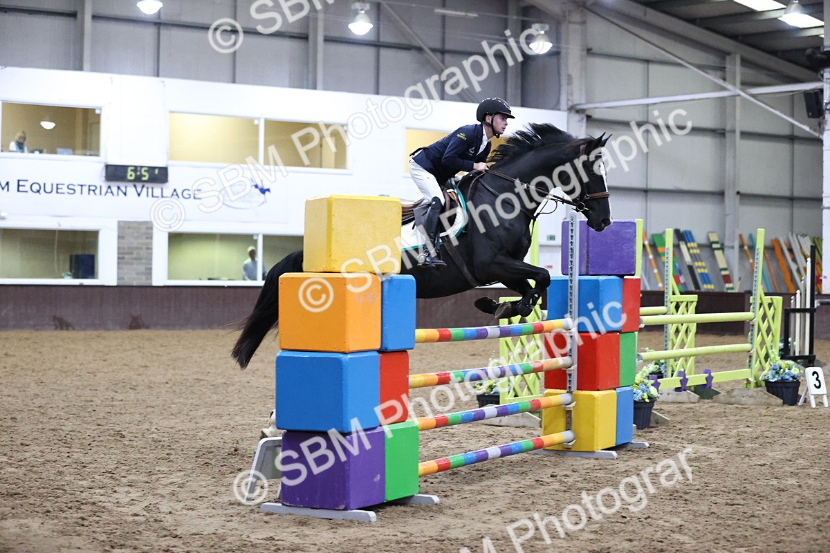 SBM_002060 - Class 4 - Senior Newcomers - 1.10m Open