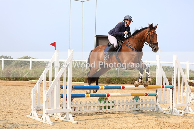 3E7A1516 - Class 4: Senior British Novice/90cm open