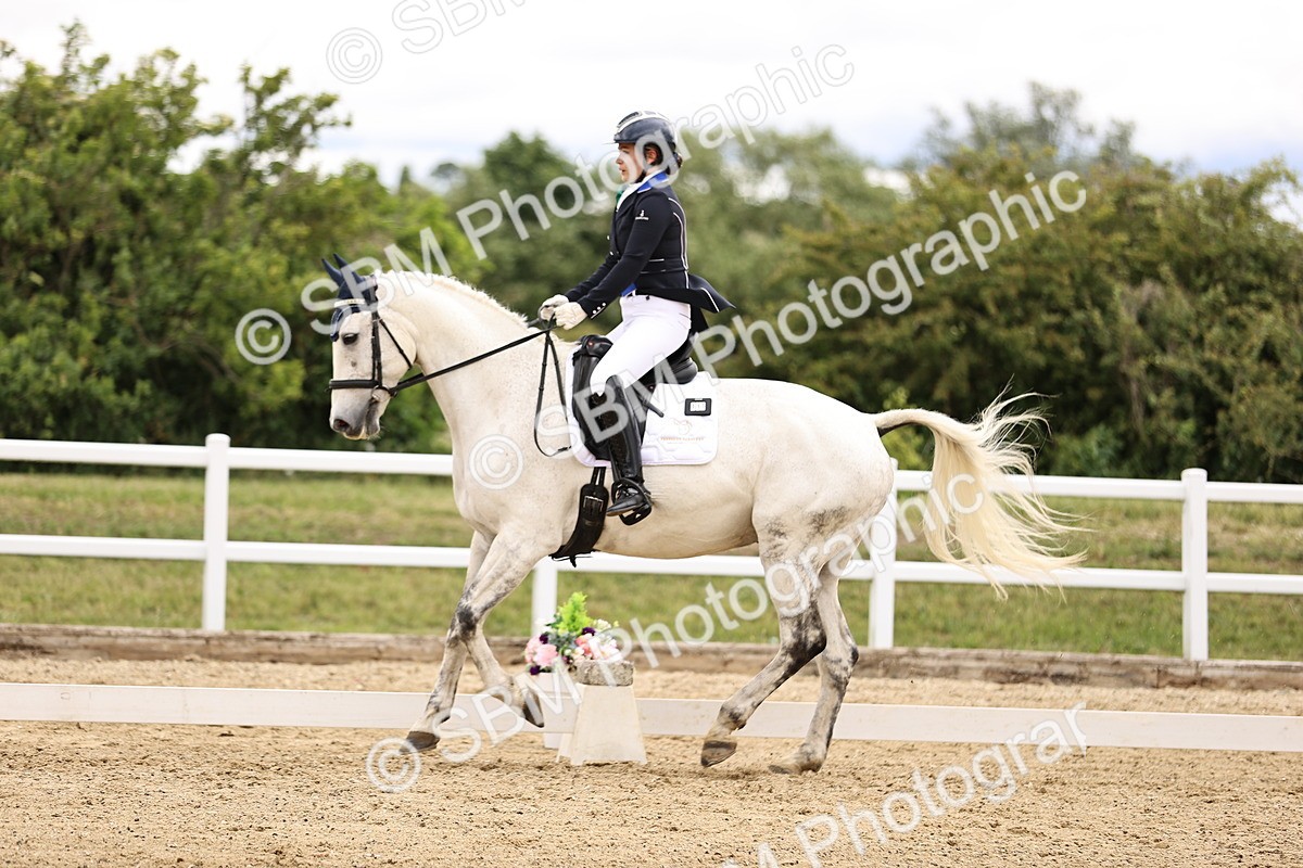 SBM_002068 - Class 2 - Novice 4 - 10.36-11.39