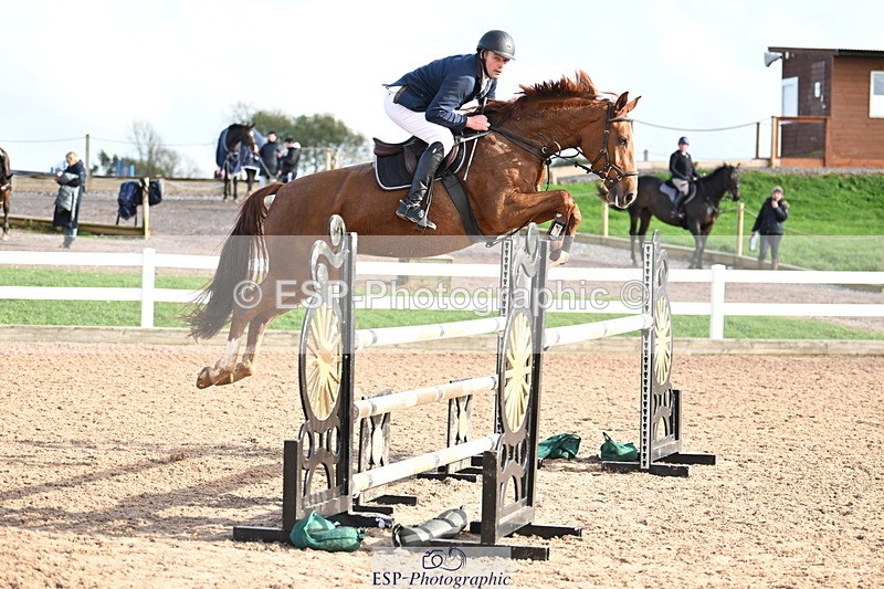 241023A-143335-01072 - Cls 4 Newcomers and 1.10m Open