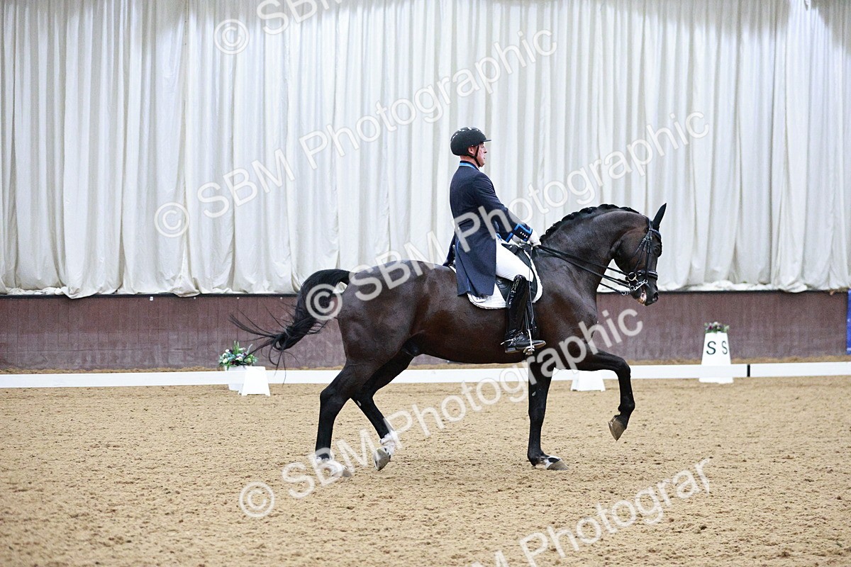 SBM_020768 - Class 13 - FEI INT I - 16.26-17.14