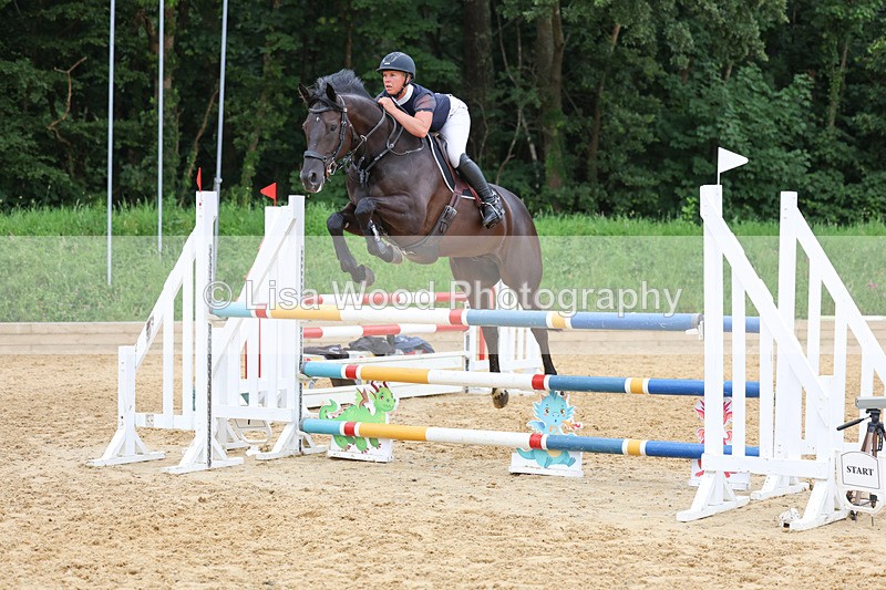 3E7A6446 - Class 8: Senior Newcomers/1.10m open