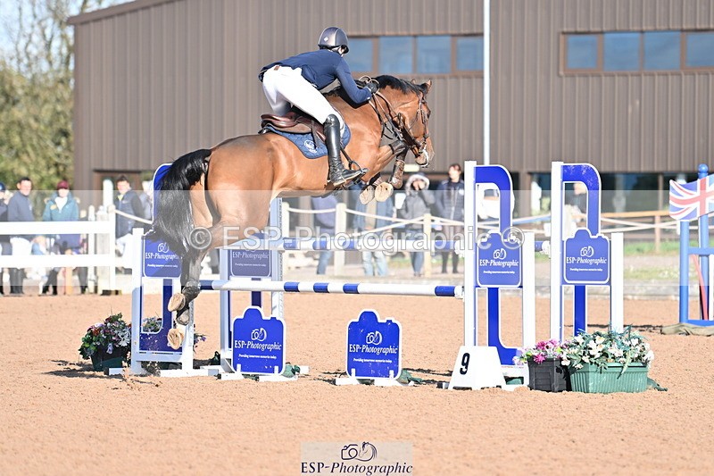 231014A-102638-04094 - Cls 18 Newcomers & 1.10m Open