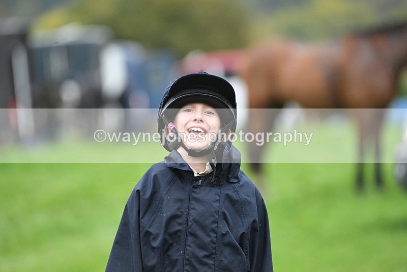 WJ5_6409 - B&B walk back for Hunt Tea !