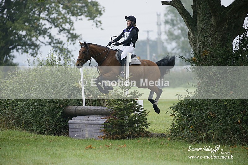 WWHT 171021 0139 - Novice Restricted (0.80m)  17/10/21