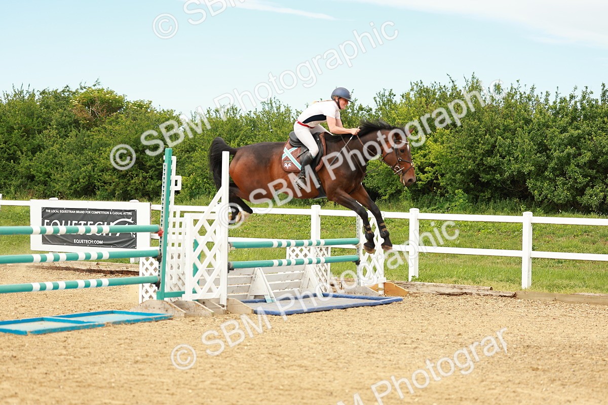 SBM_002110 - Class 4 - Senior Newcomers - 1.10m