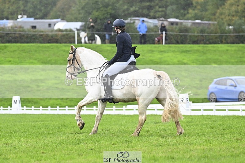 251023A-134057-04130 - D-324-Clare.Pascoe