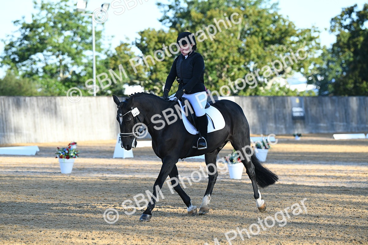 SBM_14285 - D4 - Small Tour Championship - Intro B