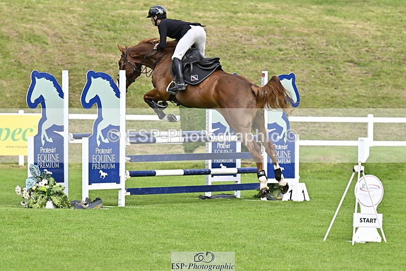 250613A-093532-00033 - Cls 1 Snr Newcomers and 1.10m Open